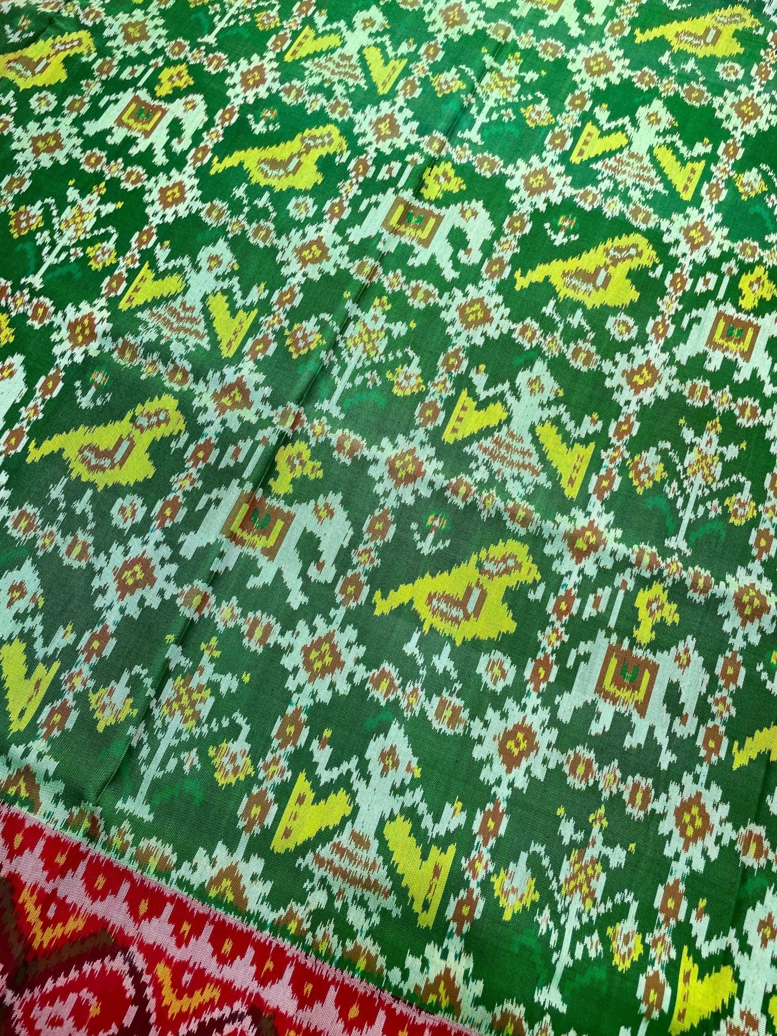 Red & Light Green Narikunj Designer Patola Saree - SindhoiPatolaArt
