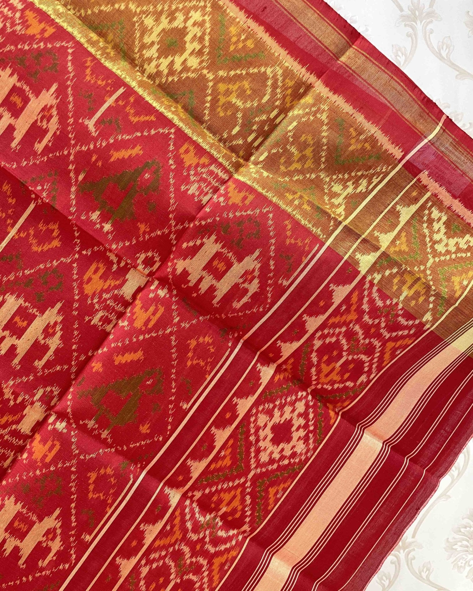 Red Narikunj Designer Patola Dupatta - SindhoiPatolaArt