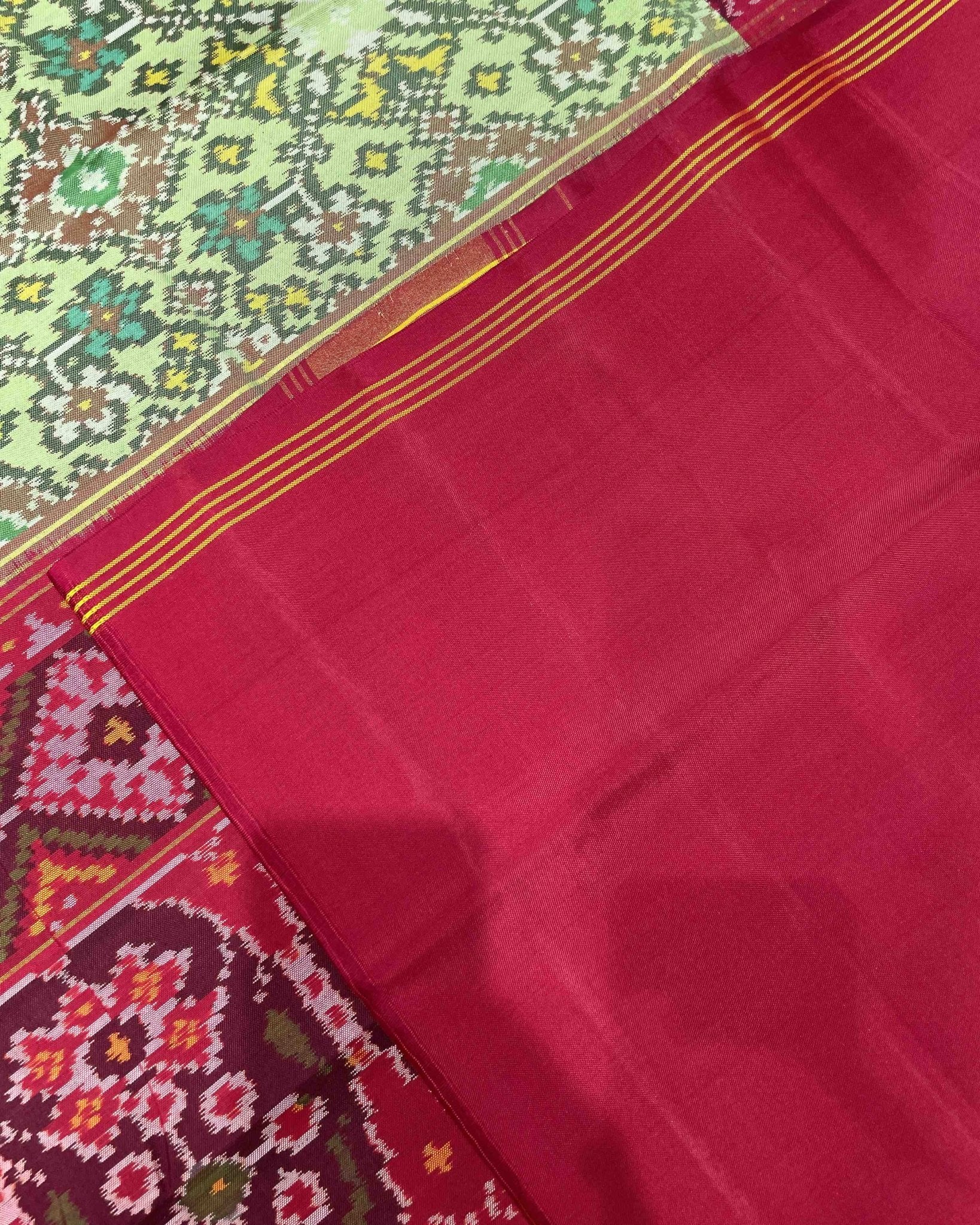 Red & Pista Green Navratan Designer Patola Saree - SindhoiPatolaArt