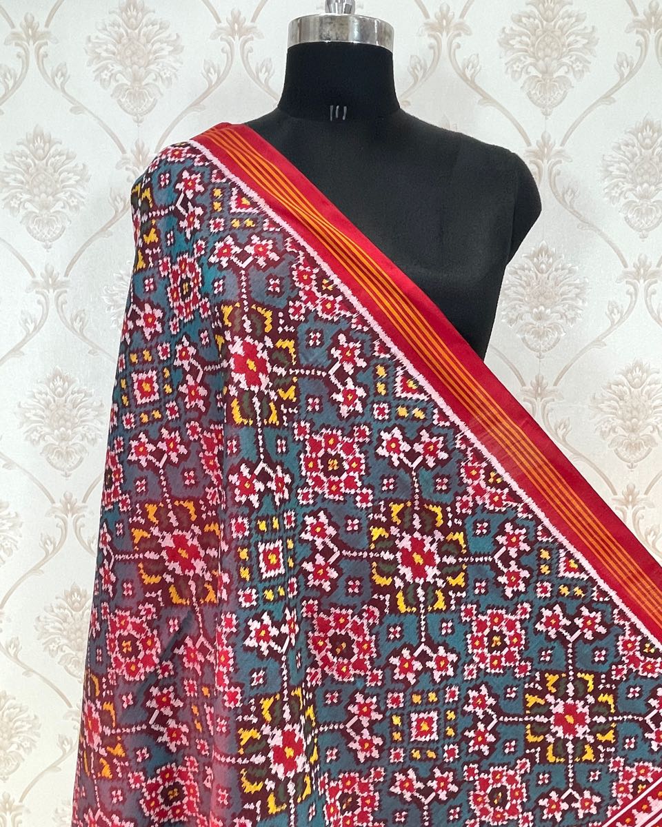 Red & Turquoise Navratan Patola Dupatta - SindhoiPatolaArt