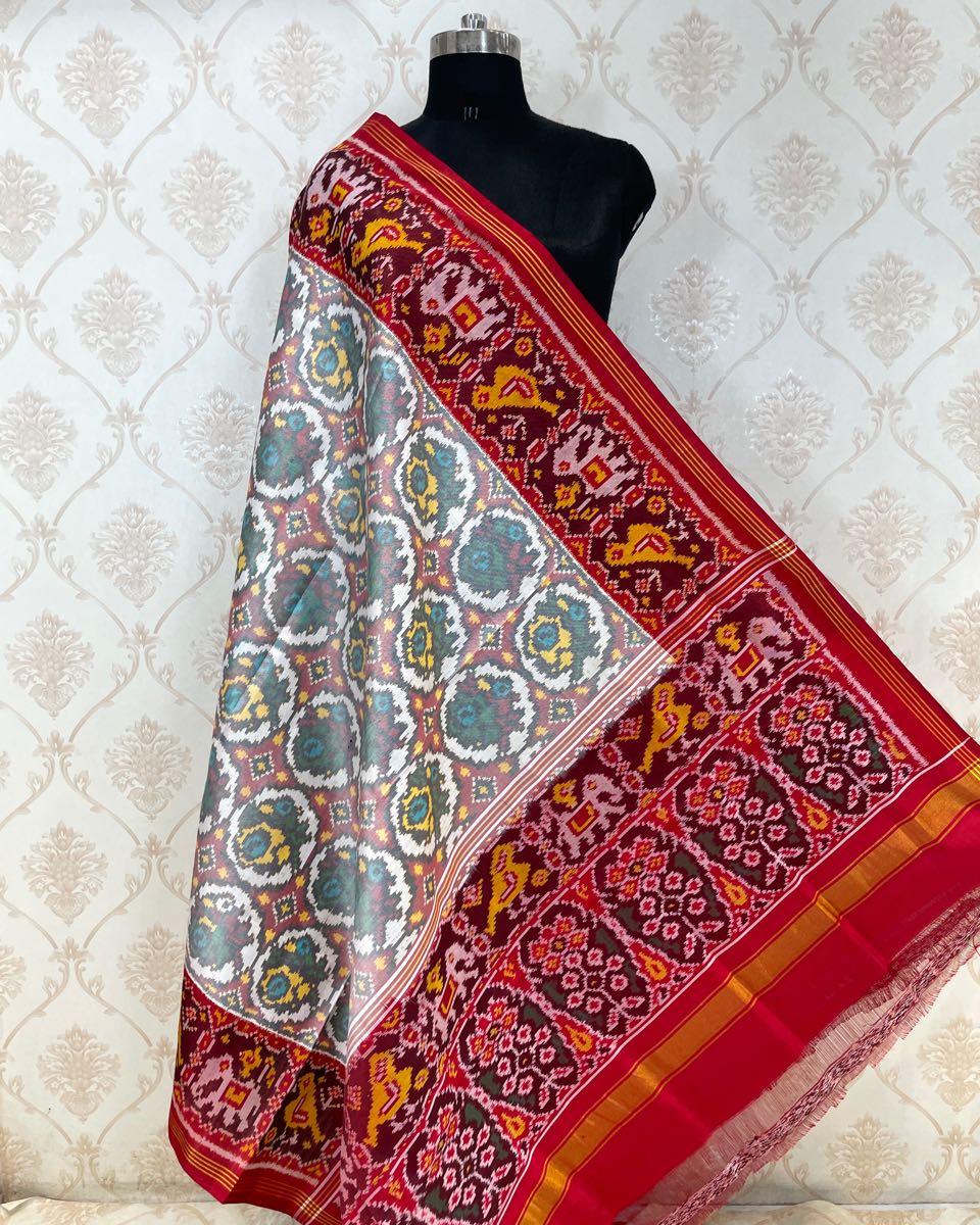 Red & White Flower Designer Patola Dupatta - SindhoiPatolaArt