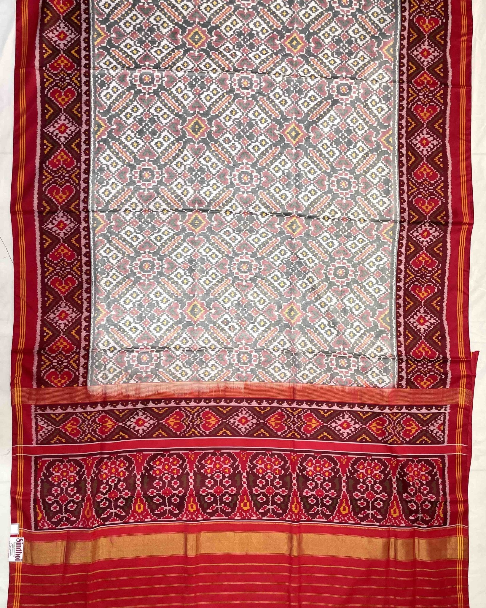 Red & White Manekchowk Patola Saree - SindhoiPatolaArt