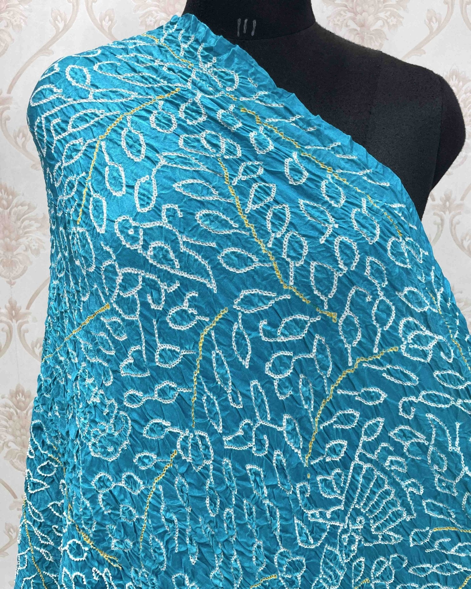 Sky Blue & Red Bandhani Dupatta - SindhoiPatolaArt