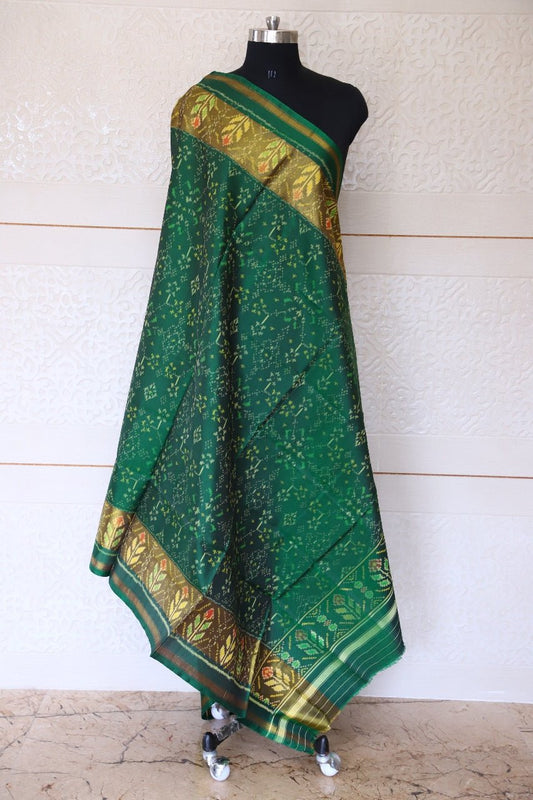 Traditional Navratna design in green colour - SindhoiPatolaArt
