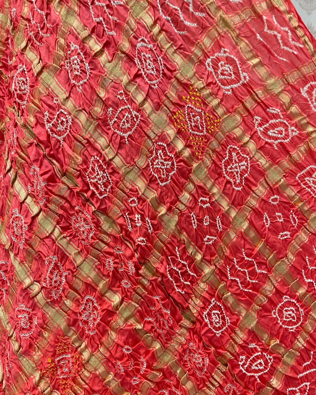 Zari Chex Gaji Silk Dupatta - SindhoiPatolaArt